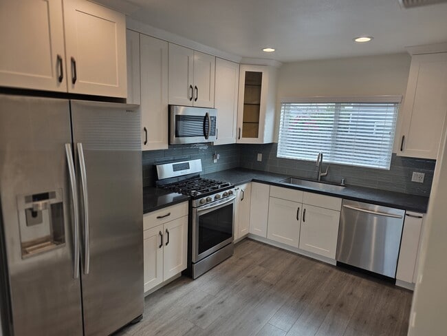 Photo - 425 Western Ave