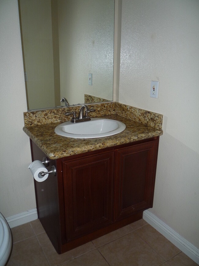 Photo - Beautiful Condo For Rent Near in Linda Vista Unit 12