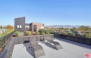 Photo - 10806 Blix St