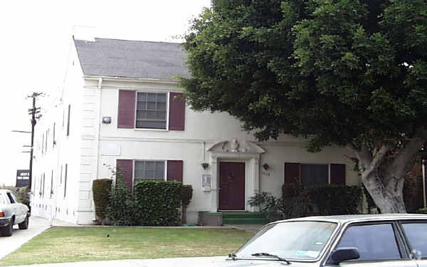 Photo - 1032 S Redondo Blvd Apartments