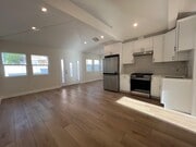 Ample living space with vaulted ceilings - 1433 N Maple St House Unit ADU