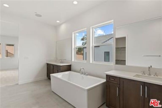 Photo - 20568 Edgewood Ct