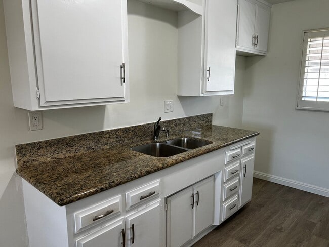Photo - 2 Bedroom 1 Bath Apartment for Rent in Whittier with Open Floor Plan