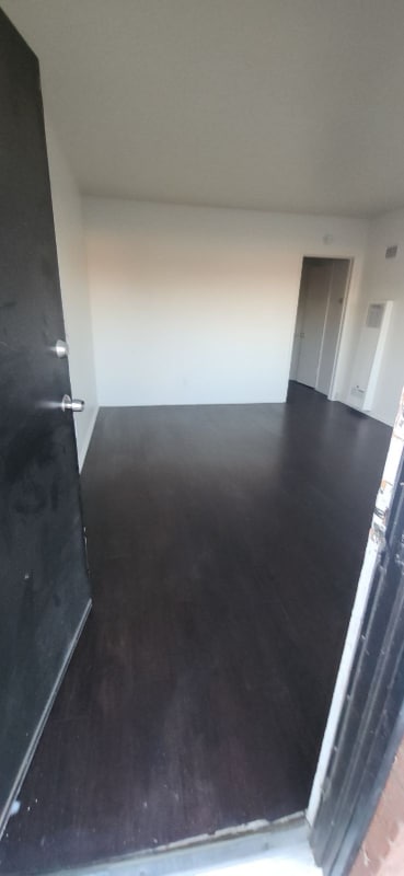 Photo - 444 E Lancaster Blvd