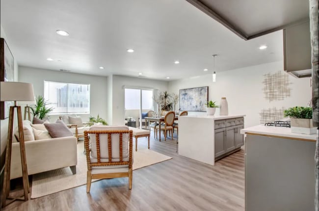 Photo - 1115 E Artesia Blvd