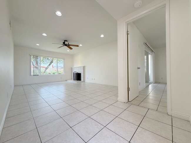 Photo - Single Story 3Bed Interior Location Large Yard