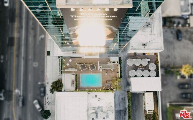 Photo - 1480 Vine St Unit 0901