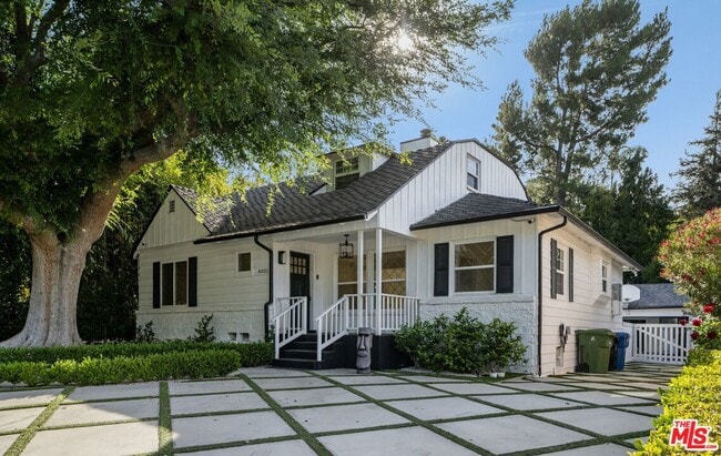 Photo - 4051 Beverly Glen Blvd