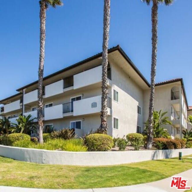 Photo - 6600 Beachview Dr Unit 113