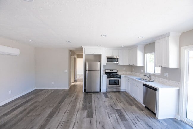 Building Photo - 8235 Agnes Ave Unit 8237 Agnes Ave Rental