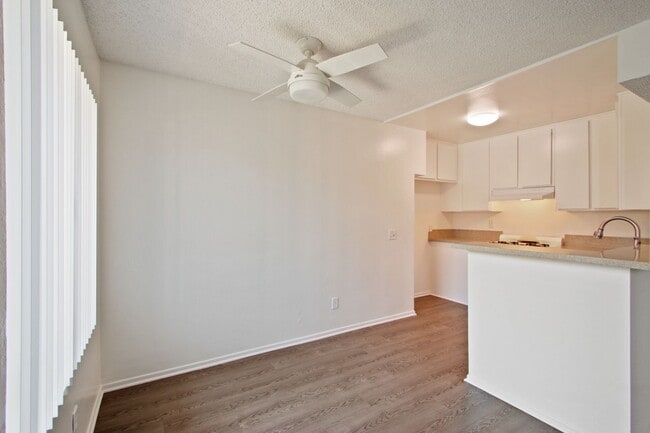 Photo - 3685 Watseka Ave Unit 102