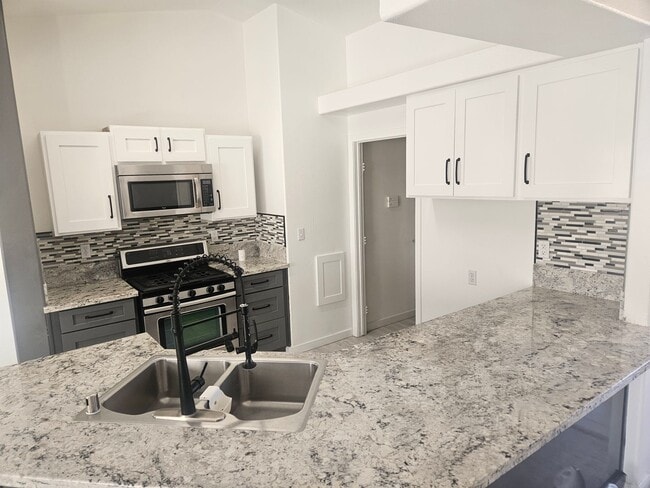 Photo - 23089 Pahute Rd