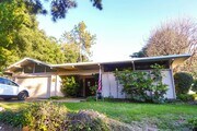 Photo - BEAUTIFUL 3 BEDROOM HOME WITH POOL IN THE HILLS OF LA CRESCENTA