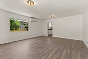 Photo - 2218 S Redondo Blvd Apartments Unit B