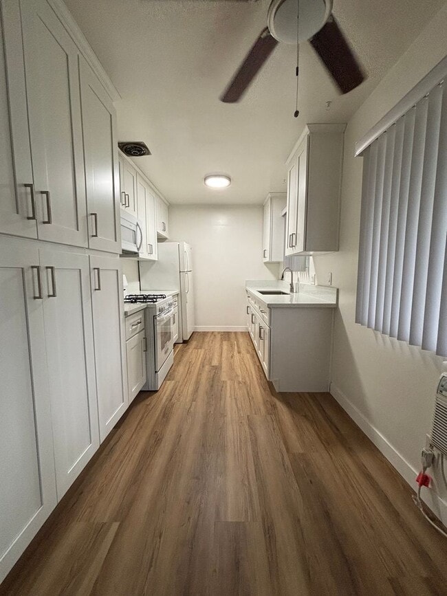 Photo - Parr, 10424-10425 Unit 10424 #D