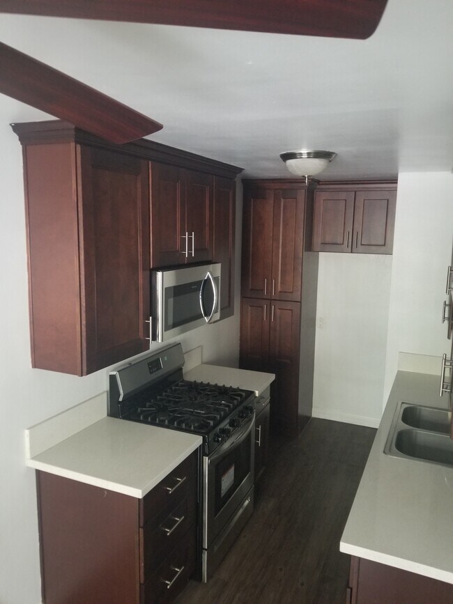 Photo - Chateau Sycamore Apartments