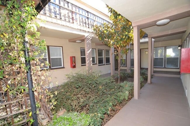 Photo - Adams Apartments...Newly Remodeled 1 Bedro... Unit 4128 1/2