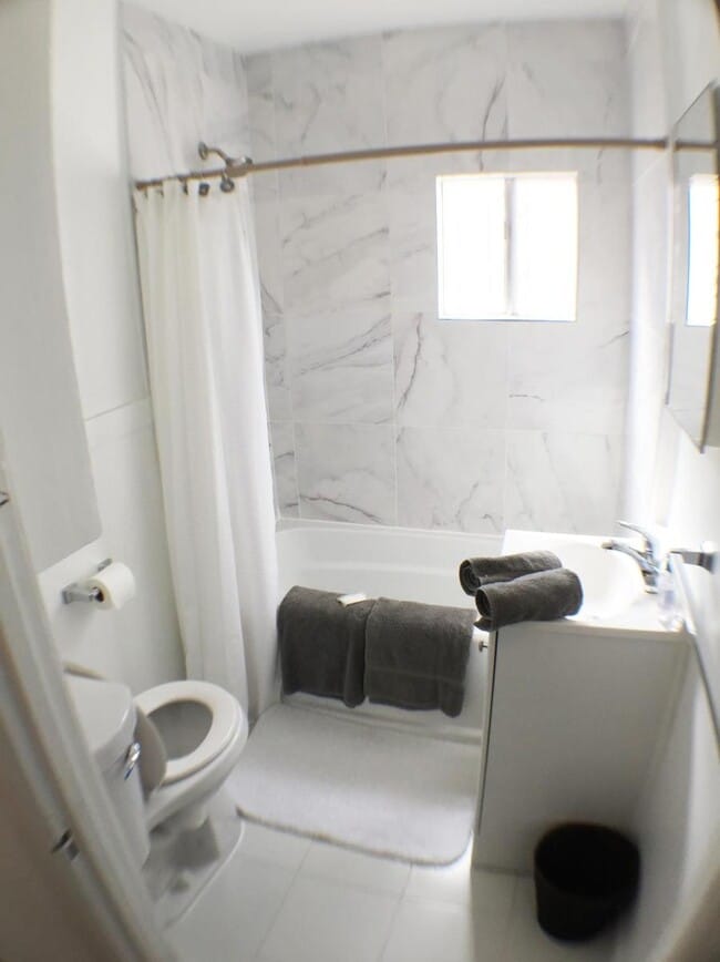 Photo - 636 W Buckthorn St