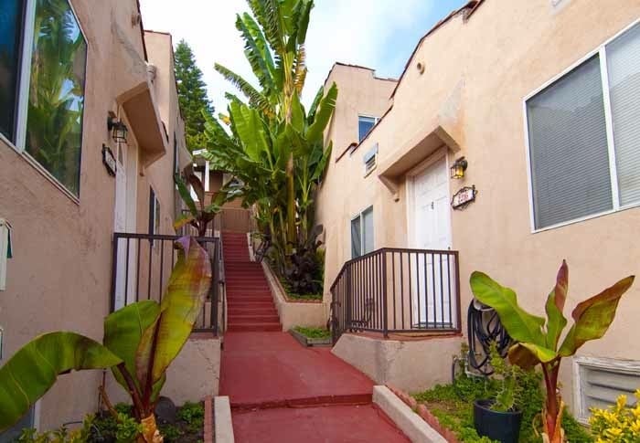 Photo - 2212 Berkeley Ave Unit 2212