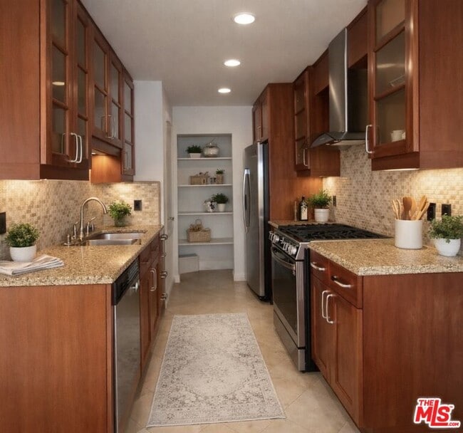 Photo - 1154 S Barrington Ave Unit 109