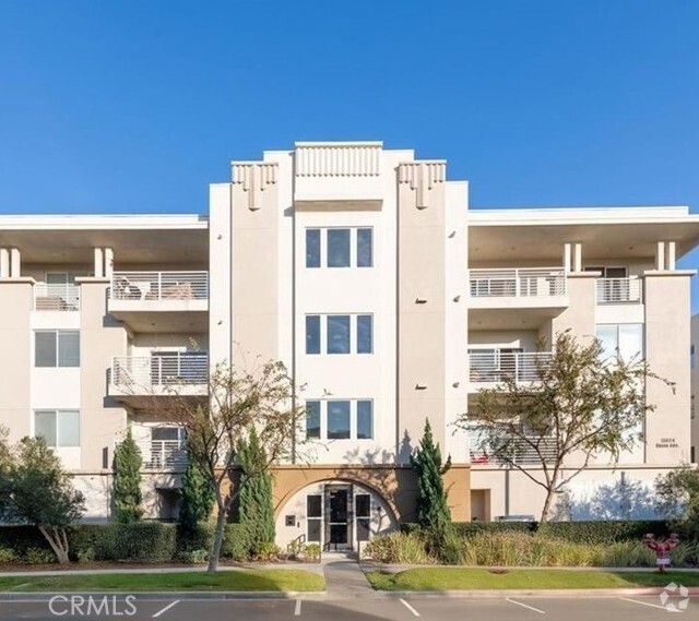 Building Photo - 13024 Union Ave Unit 301 Rental