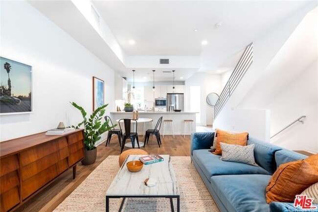 Photo - 4821 1/2 Craner Ave