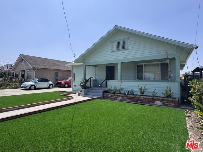 Photo - 319 N Rowan Ave