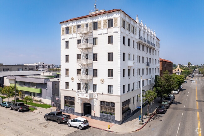 Building Photo - Astor Arms