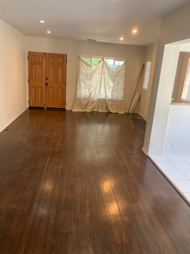 Photo - 1016 Palm Ave