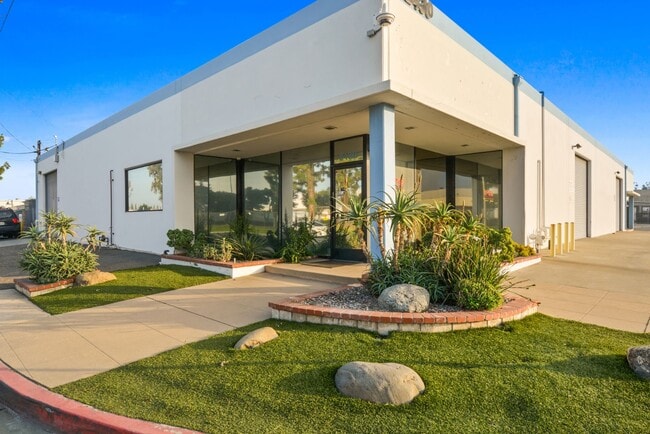 Photo - 2430 Cypress Way