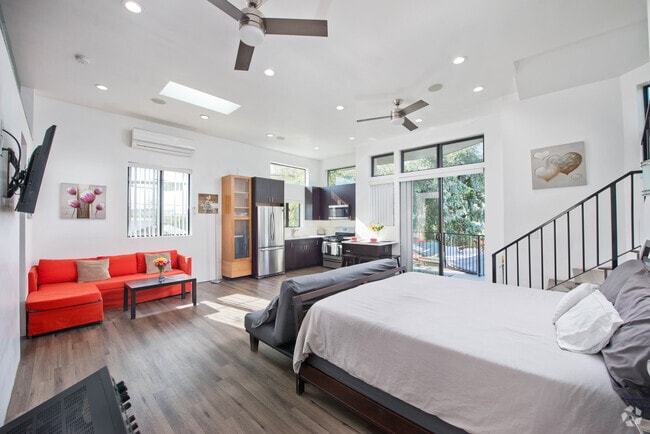 Building Photo - 809 Warren Ave Rental
