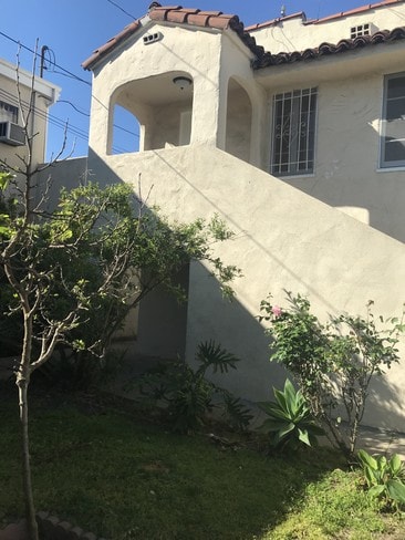 Stairs to second floor - 3124 Broadway Unit 3124B