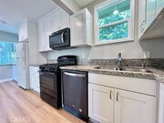 Photo - 835 E Howard St