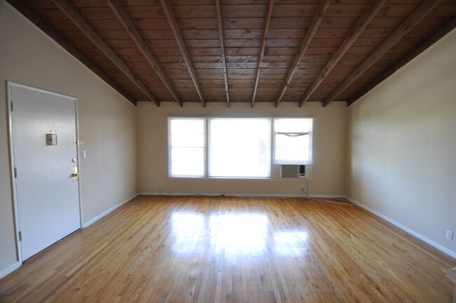 Photo - 14830 Dickens St Unit 04