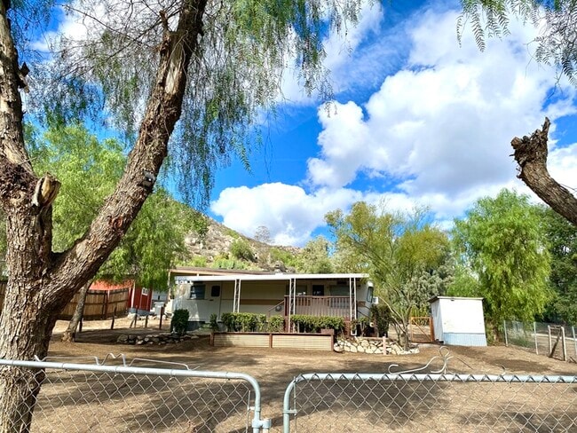 Building Photo - 33480 Beverly Dr