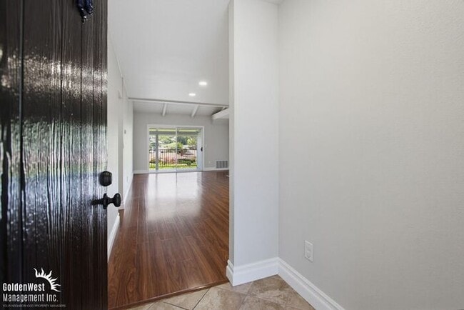 Photo - Inviting Upstairs 2Bdm and 2Ba Condo in San Marcos! Unit 1866
