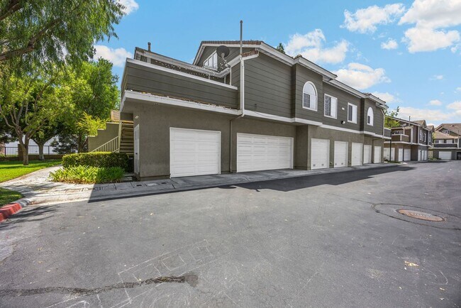 Photo - 16540 Graystone Dr. #126