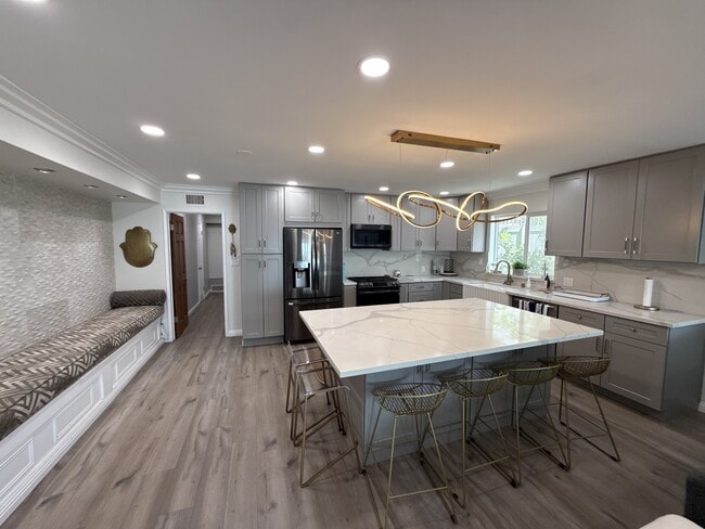 Photo - 1174 E Ocean Blvd