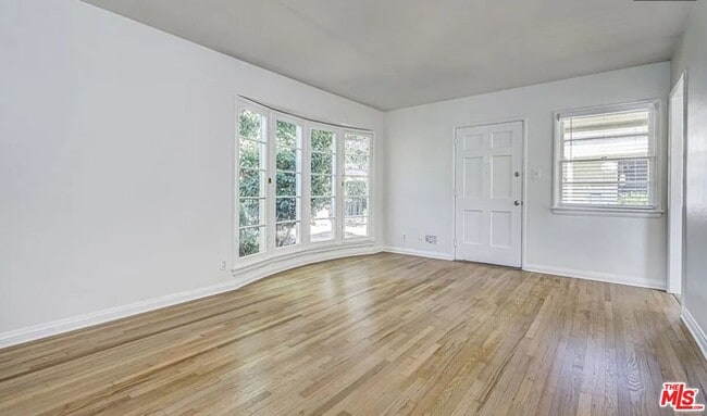 Photo - 1430 Ocean Park Blvd