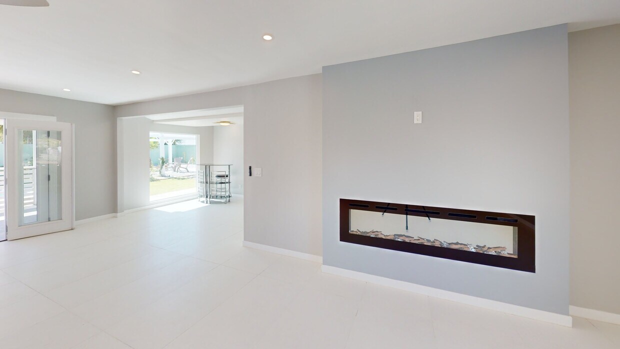 3D Tour - 505 E Molino Rd