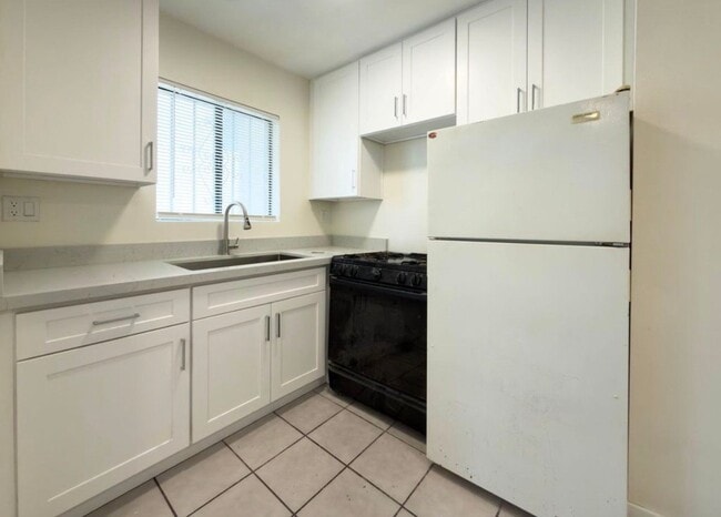 Photo - 322 Benton Wy Unit 6