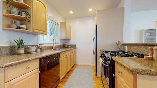 Photo - 1514 Manhattan Beach Blvd Unit B