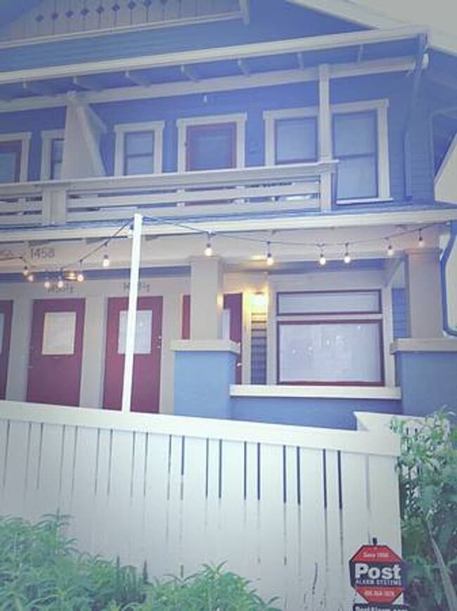 Photo - A Charming 2 Bed / 1 Bath with Bonus Space in Prime Echo Park Location Unit 1456