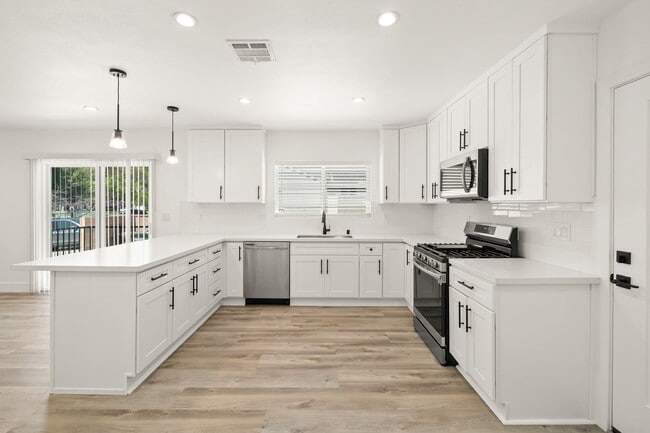 Photo - 4832 Downey Ave Unit 1