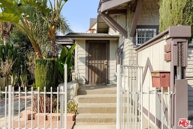 Building Photo - 810 S Gramercy Dr Rental