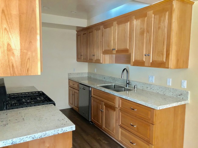 Photo - 8740 Owensmouth Ave