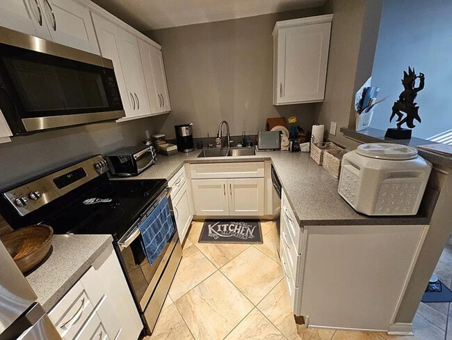 Photo - 2622 Torrey Pines Rd Unit F12