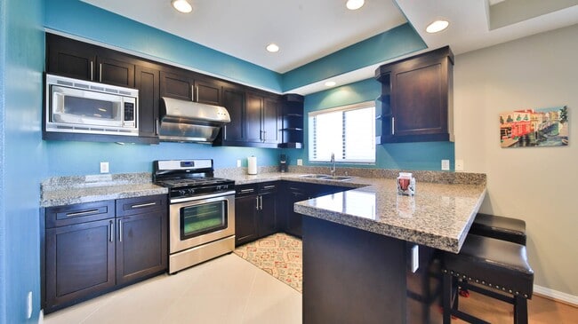 Photo - Beautiful 3 Bed/ 2.5 Baths Condo Unit 425