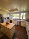 Photo - 191 Dapplegray Rd
