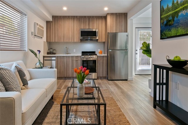 Photo - 13538 Vanowen St Unit 5